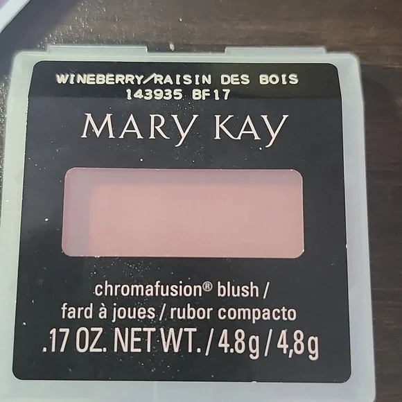 Mary Kay blush - Picture 2 of 2